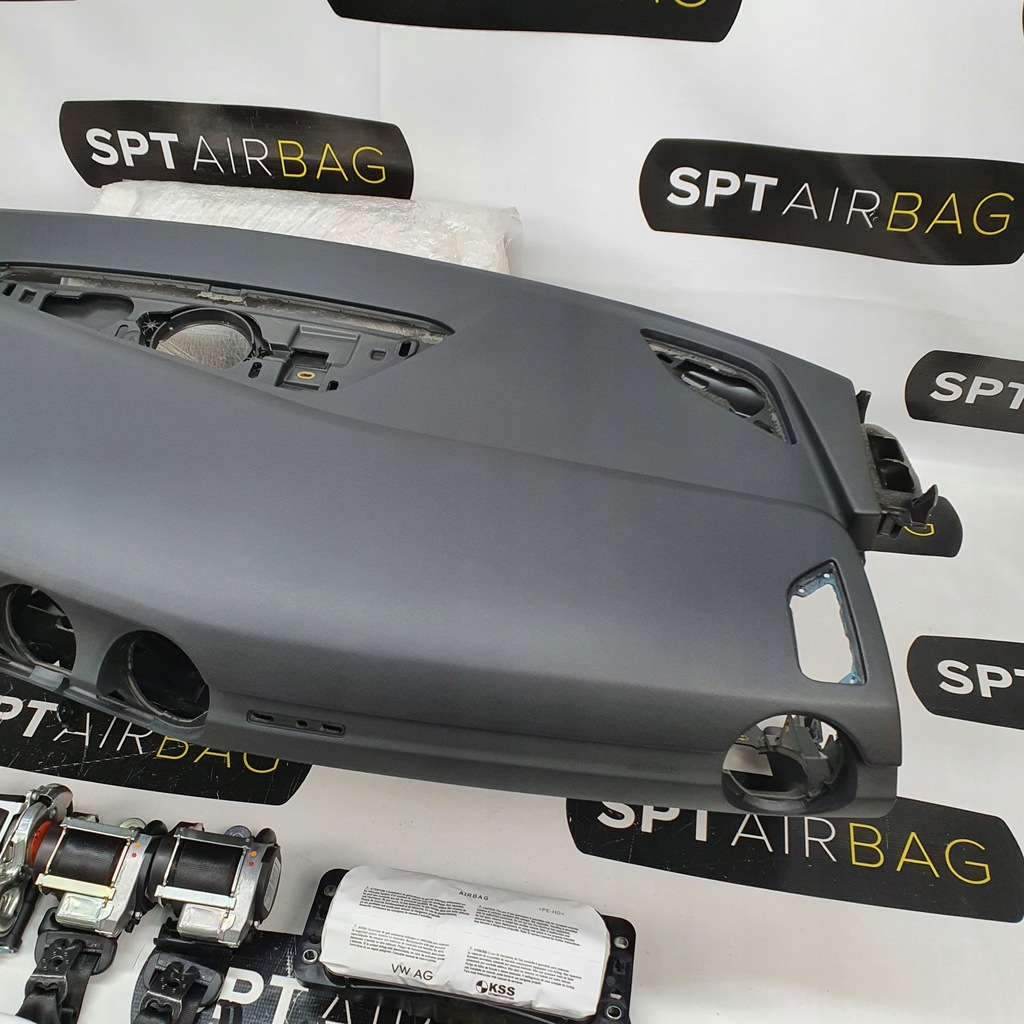 фото №4, Tt 8s приборная панель консоль подушки безопасности ремни подушка безопасности