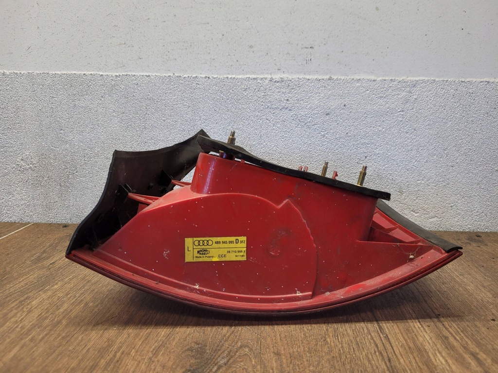 фото №6, Audi a6 s6 c5 kombi 4b9945095d лампа левый задняя