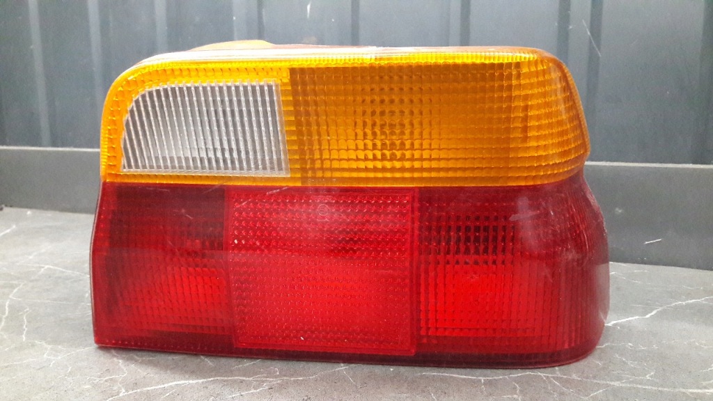 Купить Лампа правый задний  ford escort mk6 92 r