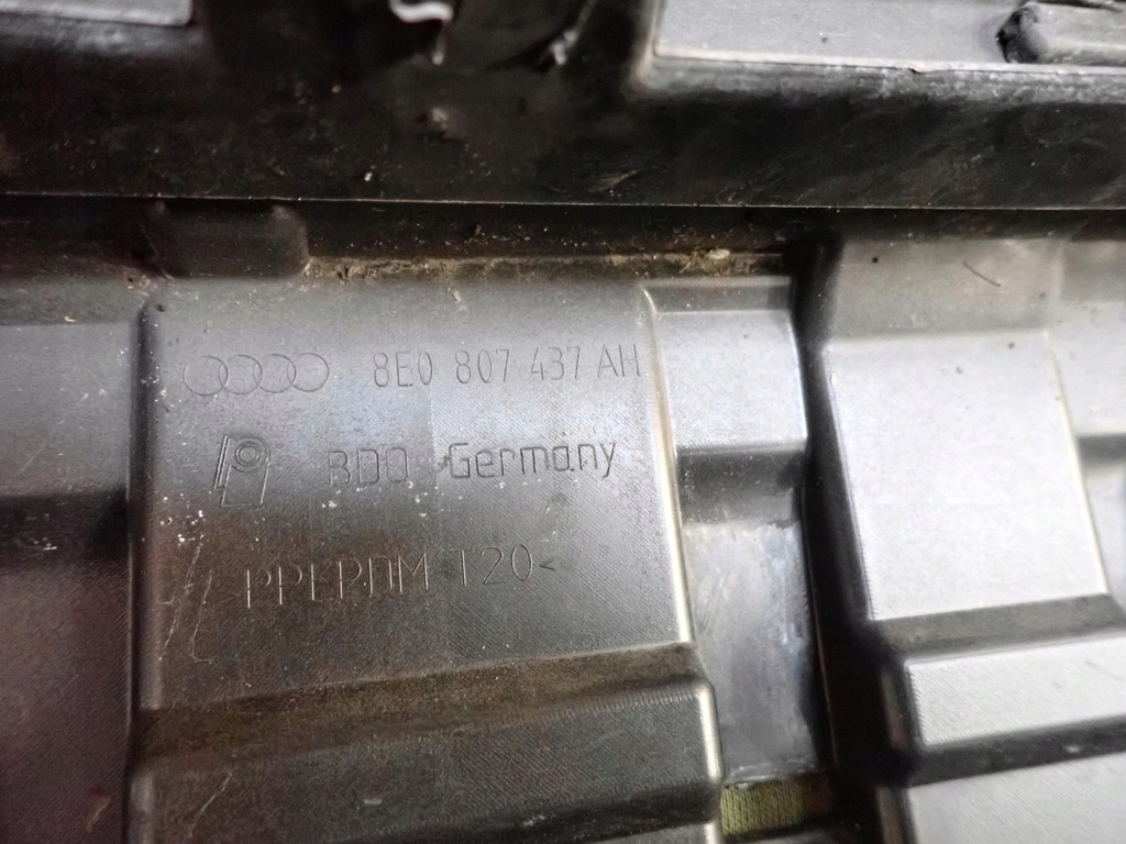 фото №15, Audi a4 b7 04-08 бампер перед передній 8e0807437ah омивачі