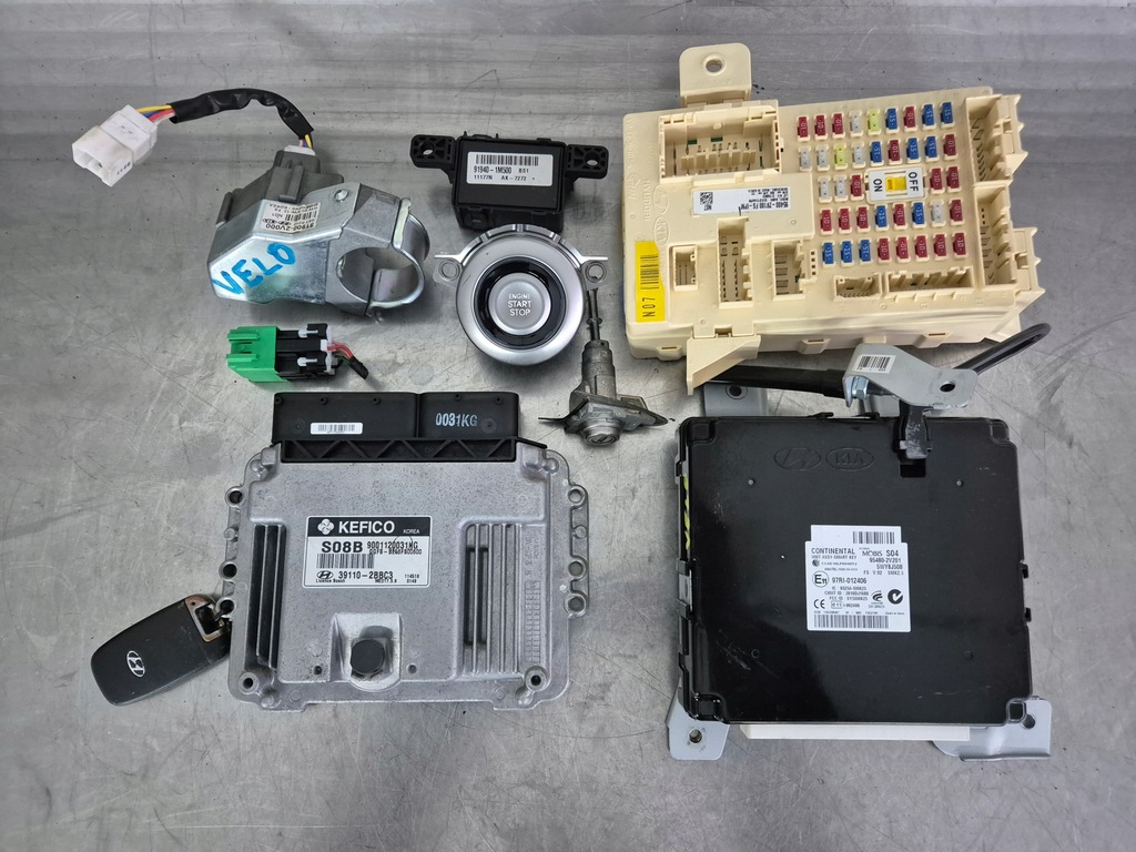 фото №13, Hyundai veloster i 1.6gdi набор стартовый блок управления ключ иммобилайзер 39110-2bbc3