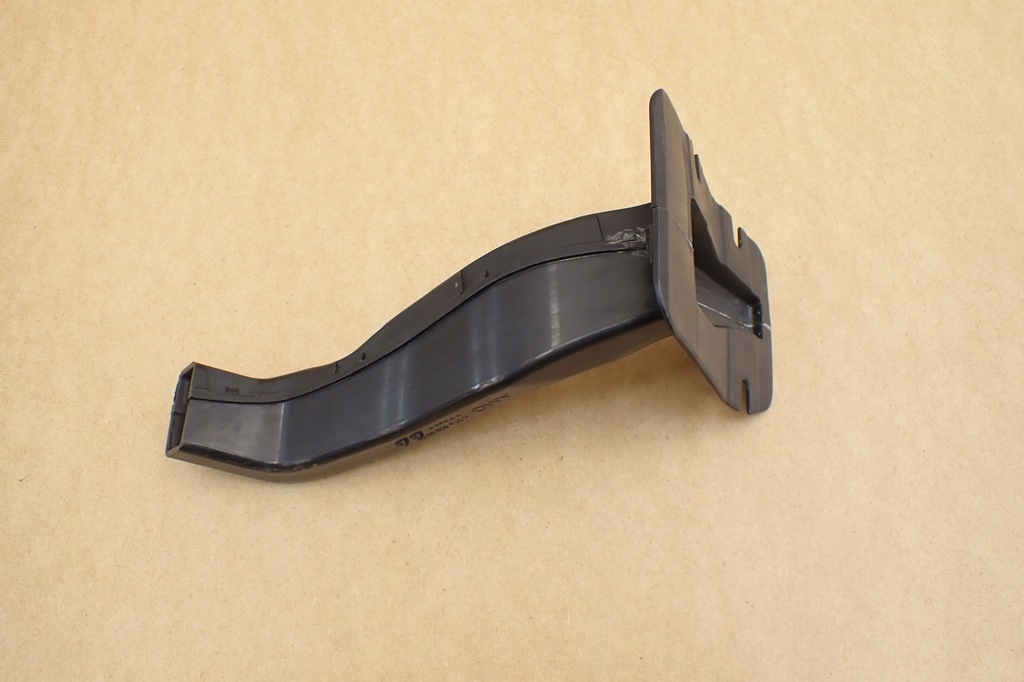 фото №7, Mercedes cla45 amg c117 2015 передний канал впуск воздуха a1765280009