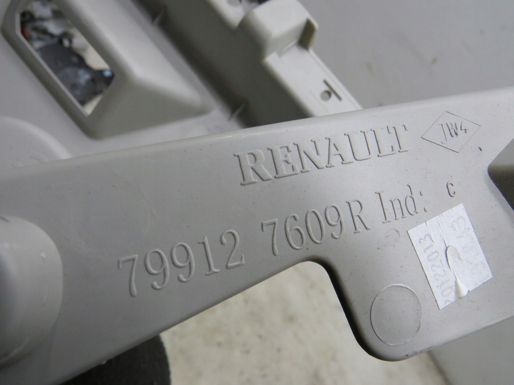 фото №3, Кронштейн полка багажника левая renault zoe