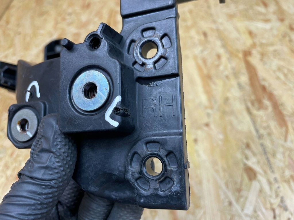 фото №12, Кронштейн напрямна бампера лампи перед правий kia ceed ii et015e 2012-