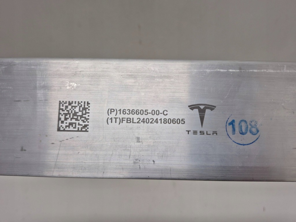фото №3, Tesla model y балка w бампер перед
