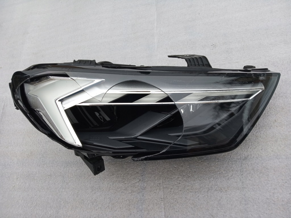 фото №1, Audi a1 лампа правая full led 82a941034d