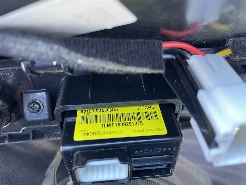 фото №6, Прикурювач штекер gniado usb aux 96120-d3500 hyundai tucson 3 iii