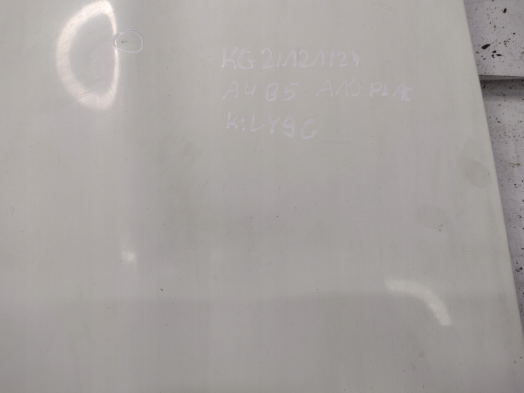 Капот кришка двигуна audi a4 b5 k: ly9g Недорого