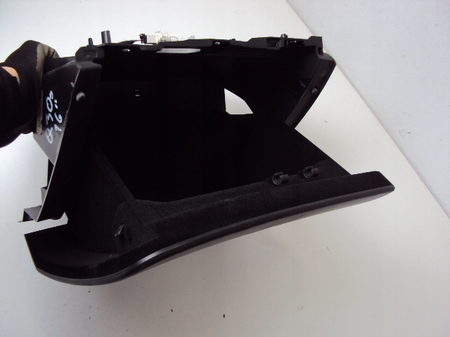 фото №4, Бардачок пасажира infiniti q30s 2.2 d 16 r