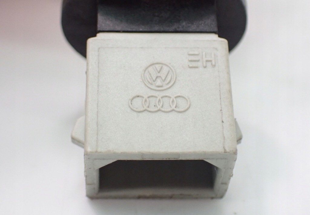 фото №7, Датчик температури 4f0820539 audi a6 s6 rs6 c6 r8