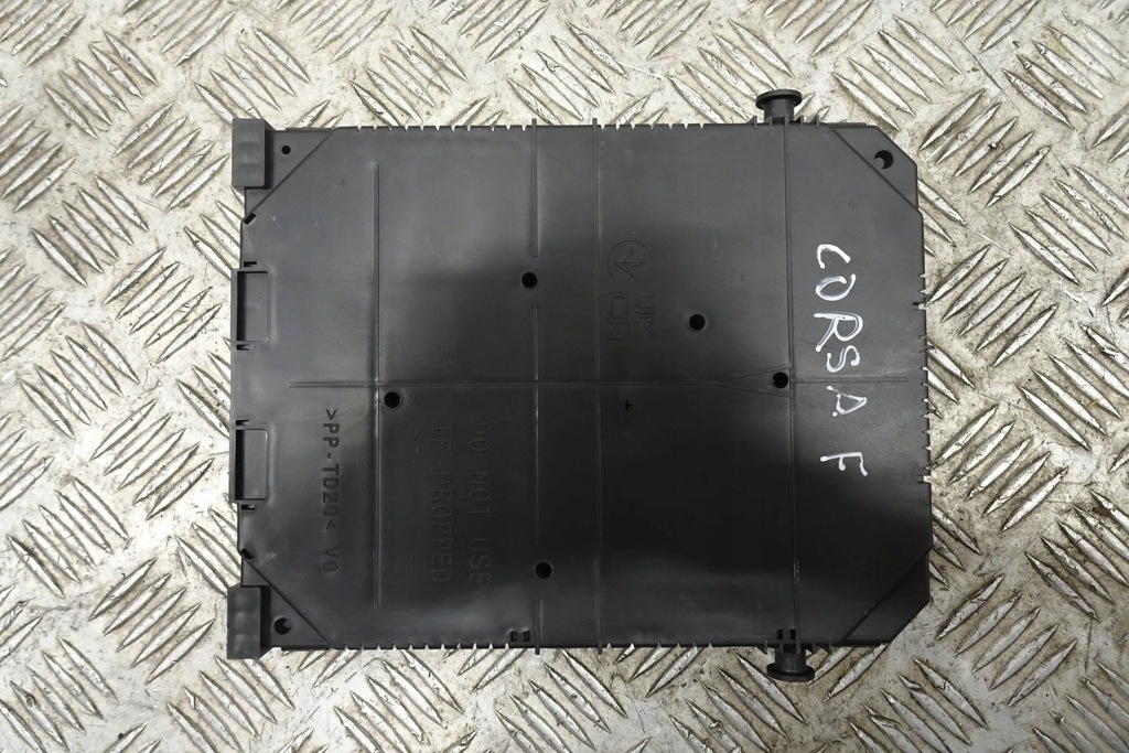 фото №2, Opel corsa f модуль коробка bsi 19-