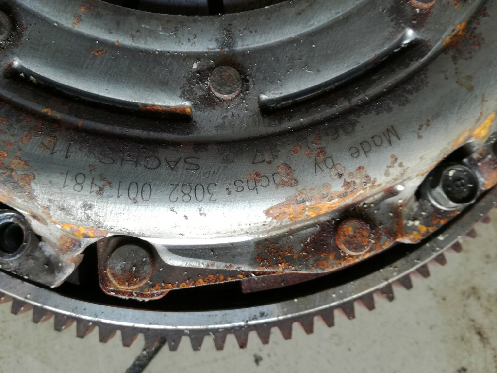 фото №2, Subaru outback iv 2,0d 2009 - 2014 rok колесо двомасовий притиск диск