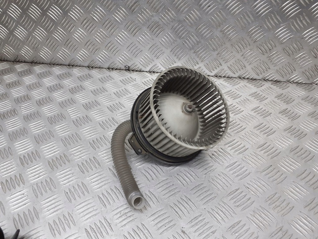 фото №1, Вентилятор обдув mazda 323 f 1.5 894000-0081