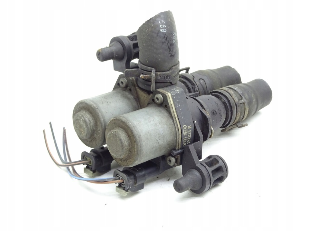 Купити Eletrozawór клапан патрубок води mercedes s w222 13- s400h a0009820617