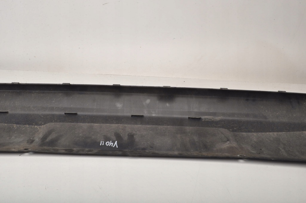 фото №7, Volvo v40 ii накладка бампера задняя 31283760