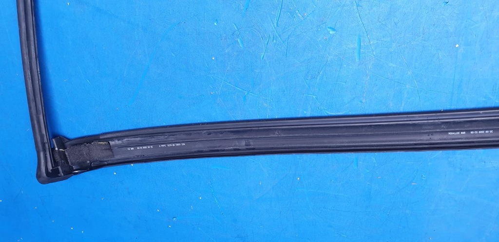 фото №9, Прокладка скло перед передньої chevrolet corvette c6 20774936