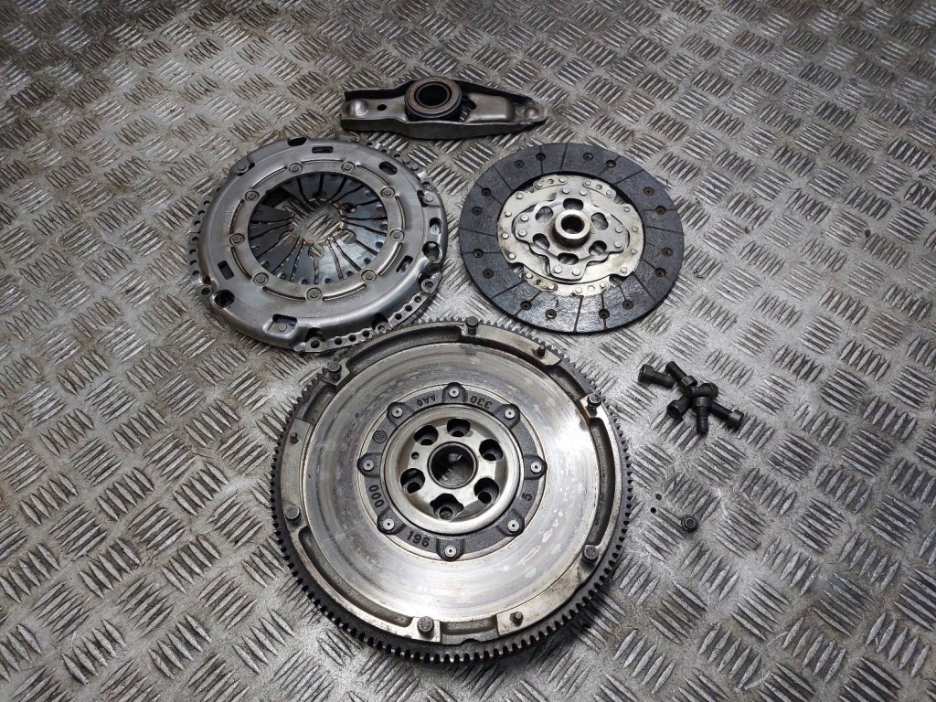 фото №1, Колесо двомасовий + диск + притиск + підшипник випускне seat altea xl 1.9 tdi