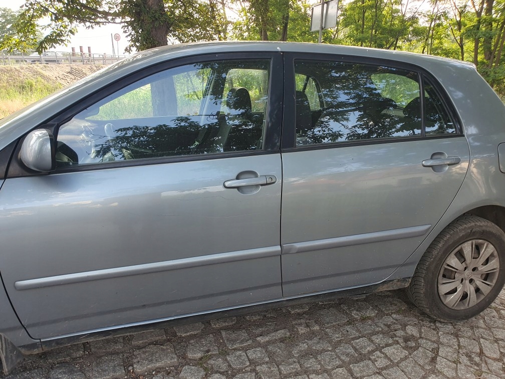 фото №16, Бардачок пассажира toyota corolla e12 2.0 d 4d 2002 chb 4d 81kw 8q3