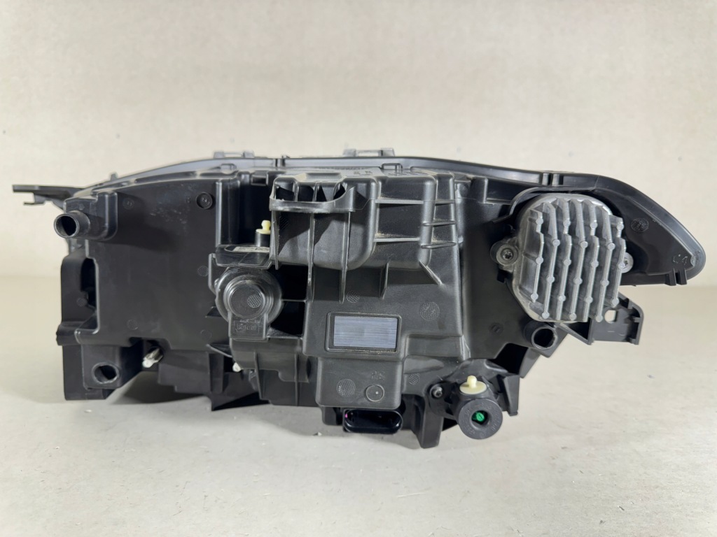 Volvo xc90 full led active high beam рестайлинг  фара правый  перед eur - хорошее состояние Оригинал