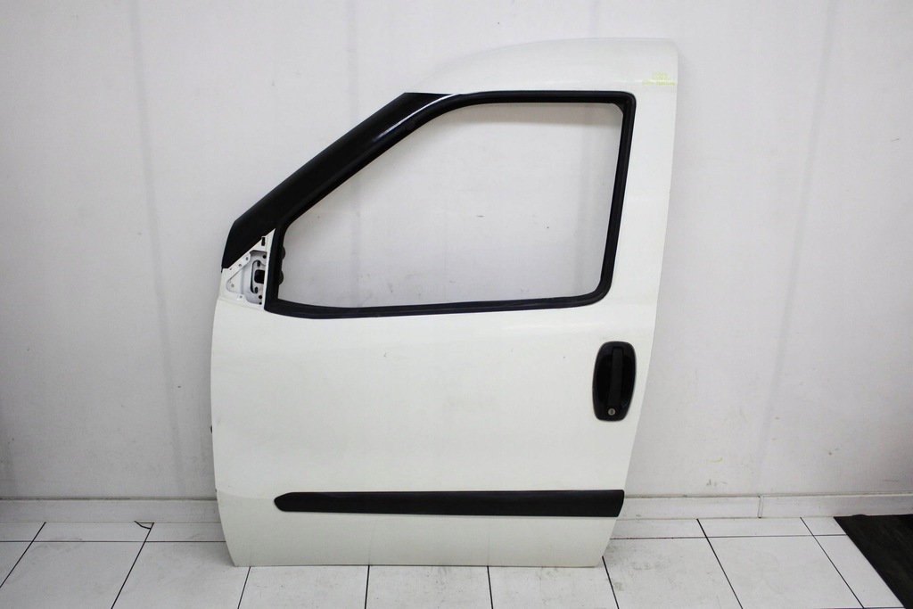 фото №1, Opel combo d fiat doblo ii 10r- дверь левая передние левый перед 249