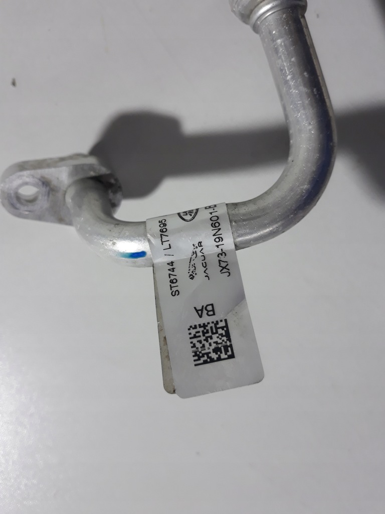 фото №8, Jaguar xe x760 2.0d 15r- wąż шланг кондиционера