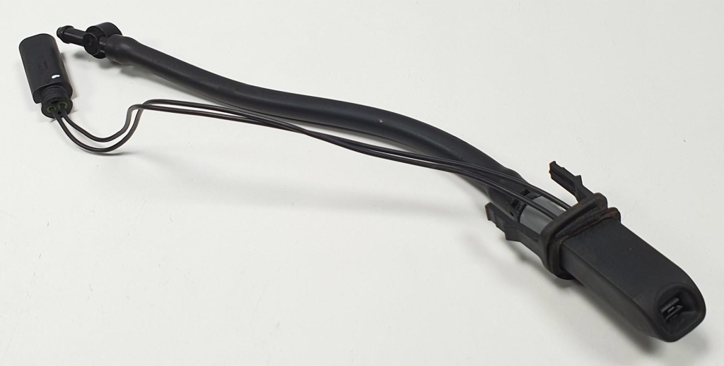 фото №1, Насадка распылителя капот discovery sport l550