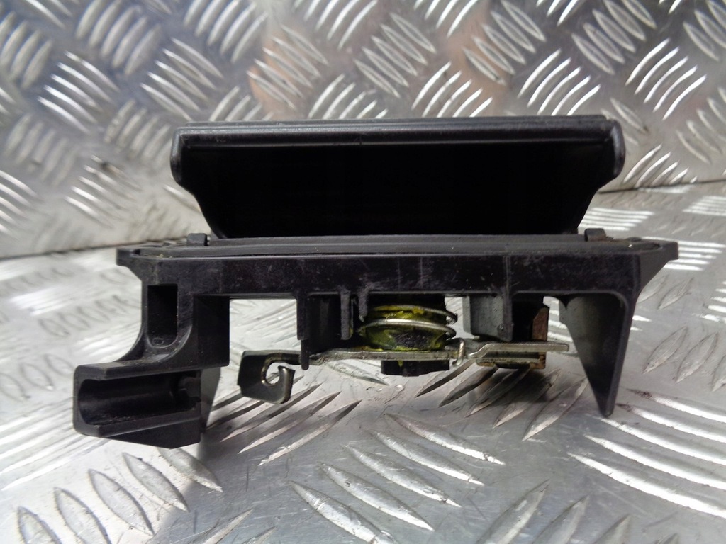 фото №1, Кнопка ручка кришки багажника toyota corolla e12