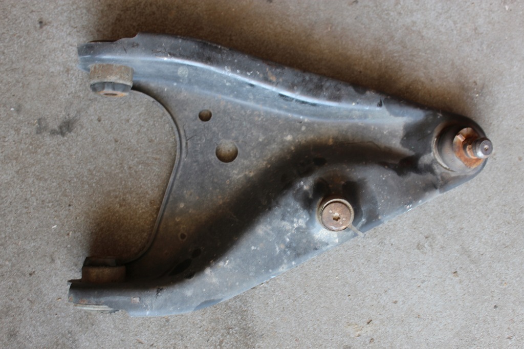 фото №1, Dacia sandero i рычаг правый перед