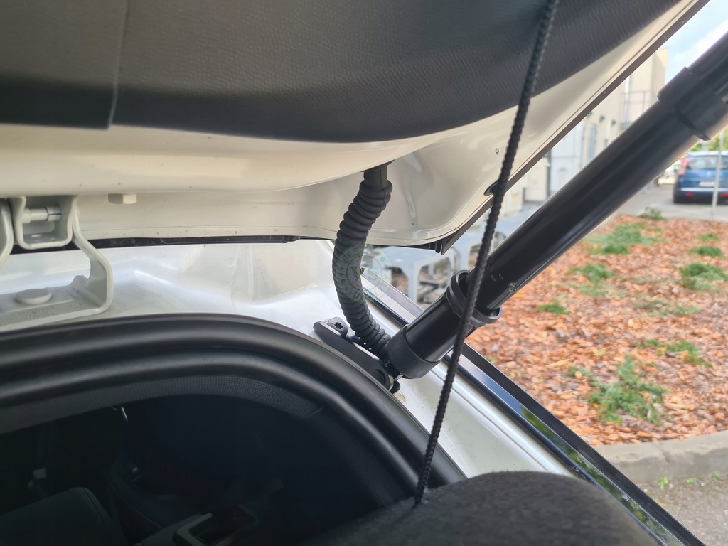 фото №7, V&s электрическая крышка багажника peugeot 2008 2020