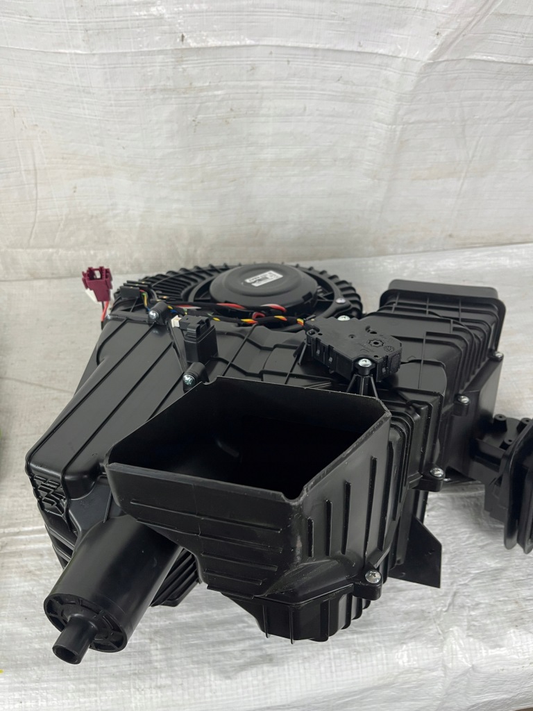 Mercedes gls 167 отопитель задняя задняя a1678302704 с Разборки