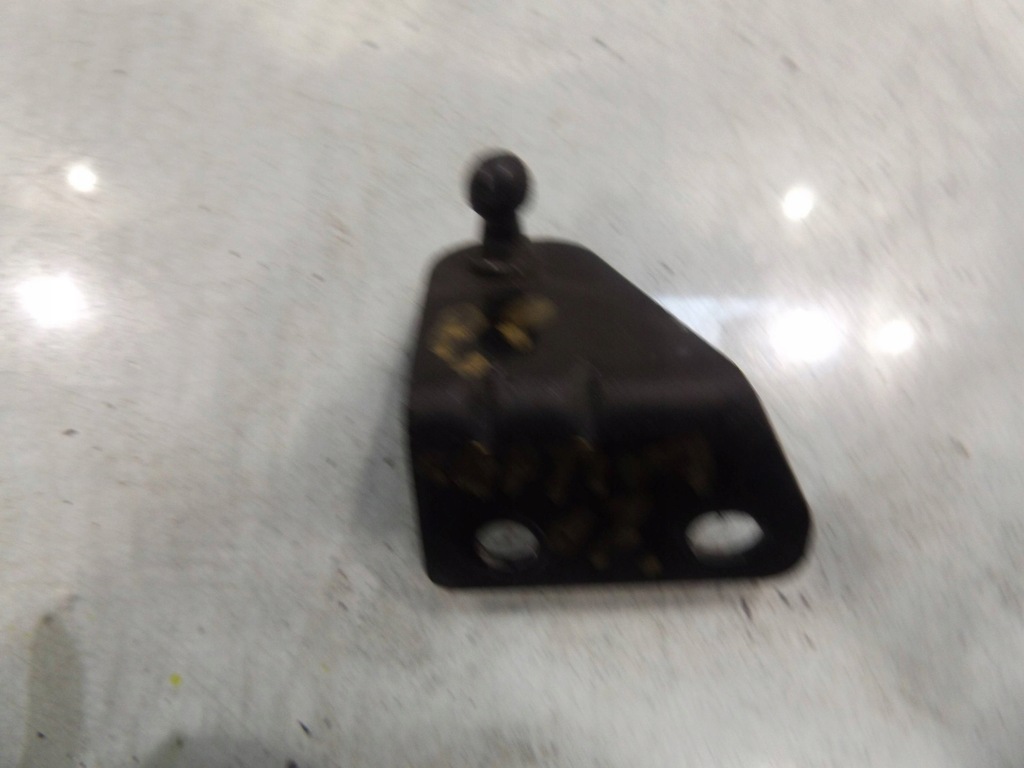 фото №1, Captiva кронштейн цилиндра капот правый перед