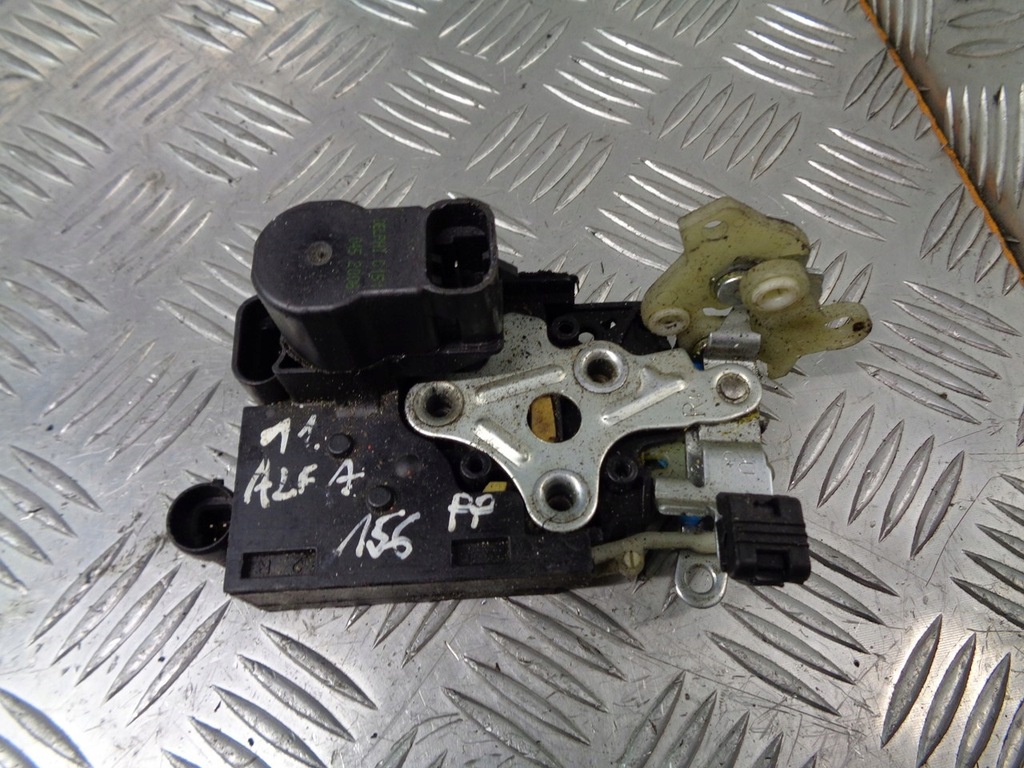 фото №1, Замок дверь центральный правый перед alfa romeo 156