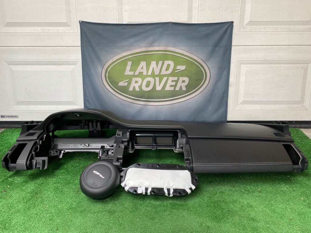 Jaguar e-pace фара правый задний  j9c3-13192-d Киев