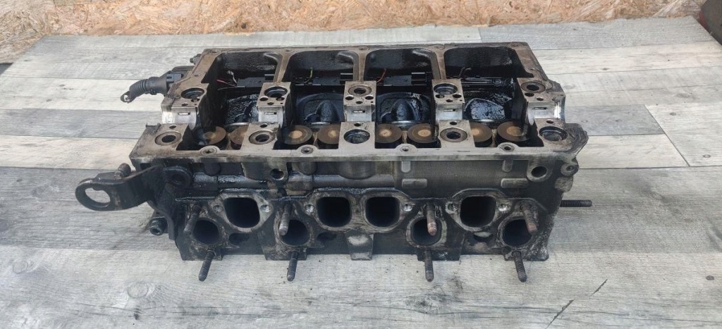 фото №2, Головка двигателя vw passat b5 1.9 038103373r