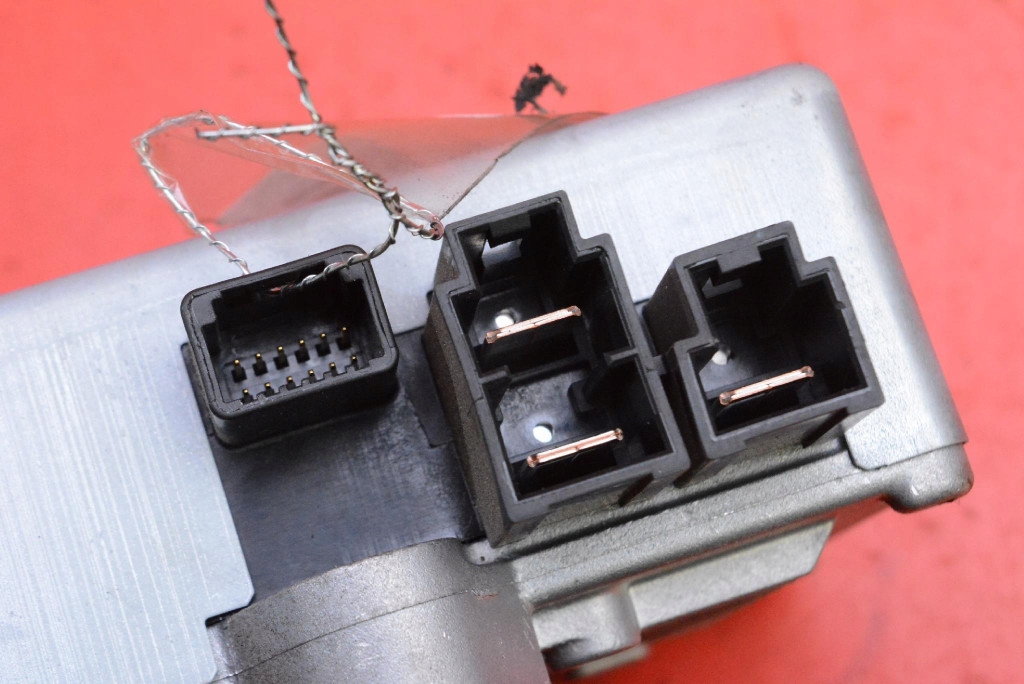 Блок керування модуль підсилювача 8633a095 mitsubishi asx i 1.6 mivec 117 km рестайлінг Зі Шроту