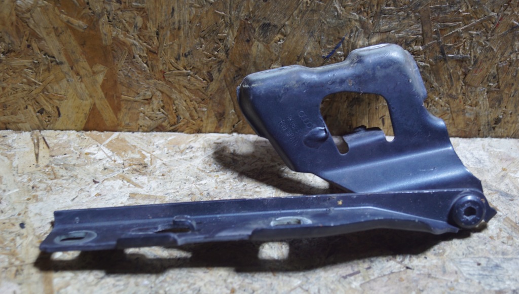 фото №4, Петля капот левый audi a4 b8 8k0823301d