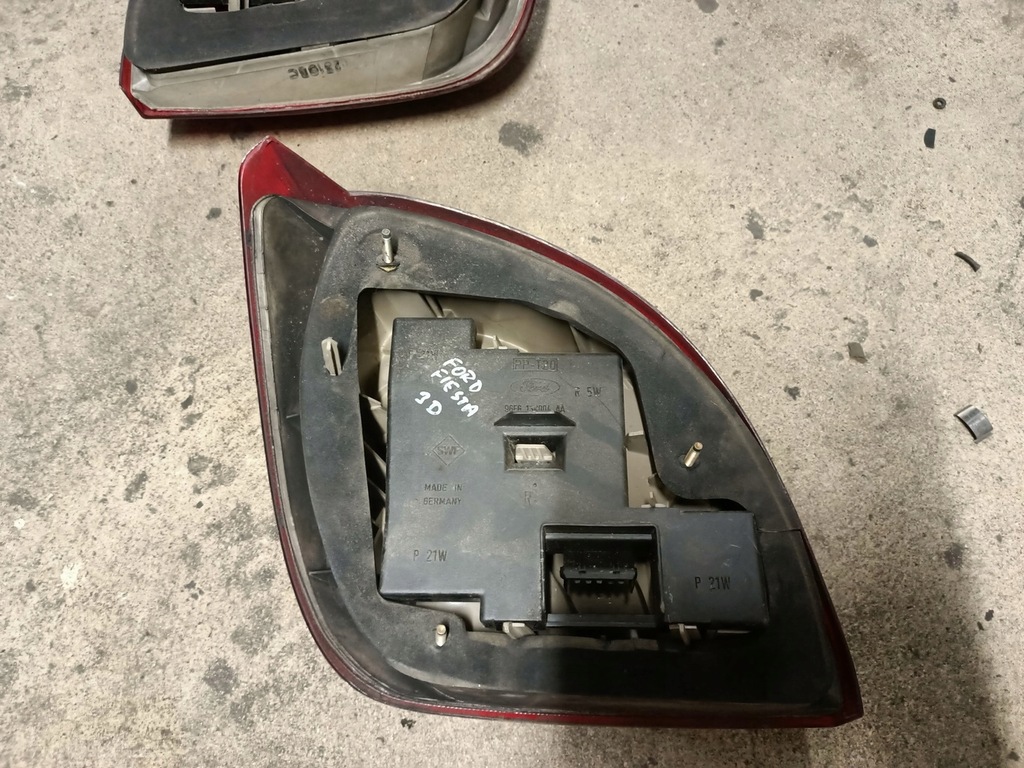 фото №3, Лампа задняя правая ford fiesta mk4