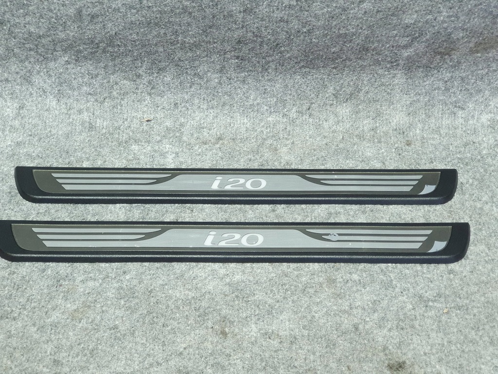 фото №1, Hyundai i20 молдинг декоративная порог накладка
