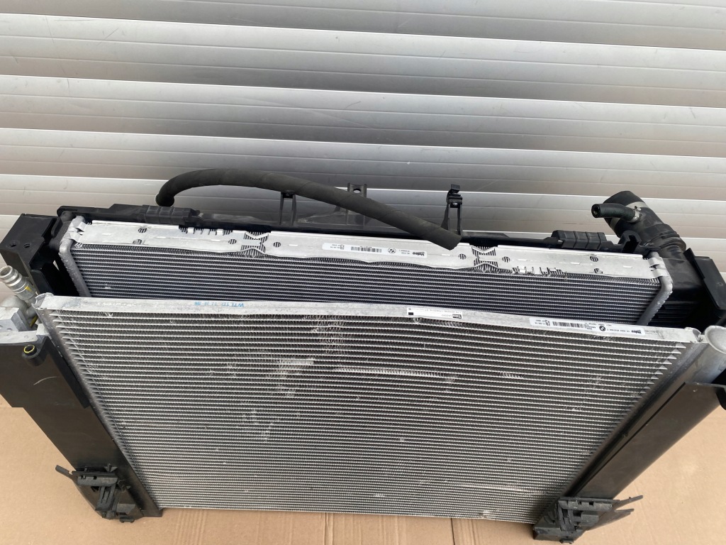 Bmw 5 f10 f11 5 gt f07 радіатор води вентилятор комплект радіатор 2.8i америка Зі Шроту