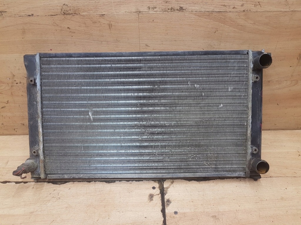 Купити Радіатор води vw golf 2 1.8 8v