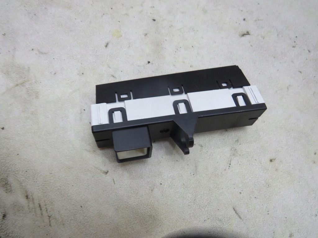 фото №2, Индикатор замки ремней prius iii lift 8315047130