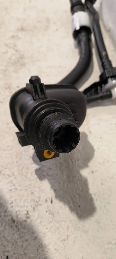 фото №9, Заливная горловина adblue volkswagen golf viii 8