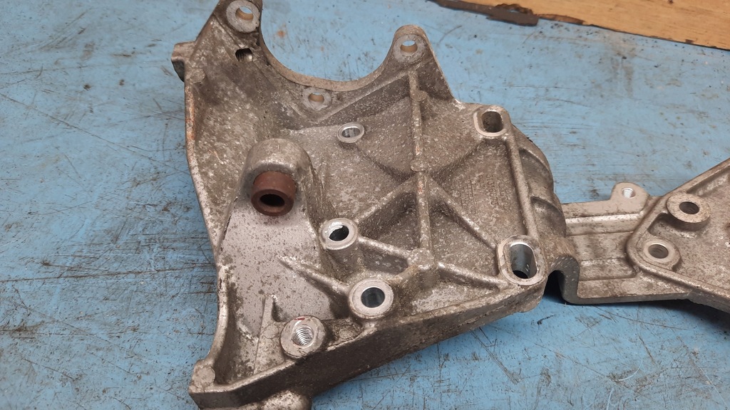 фото №9, Кронштейн генератора 31316673 volvo xc60 s80 v70 iii