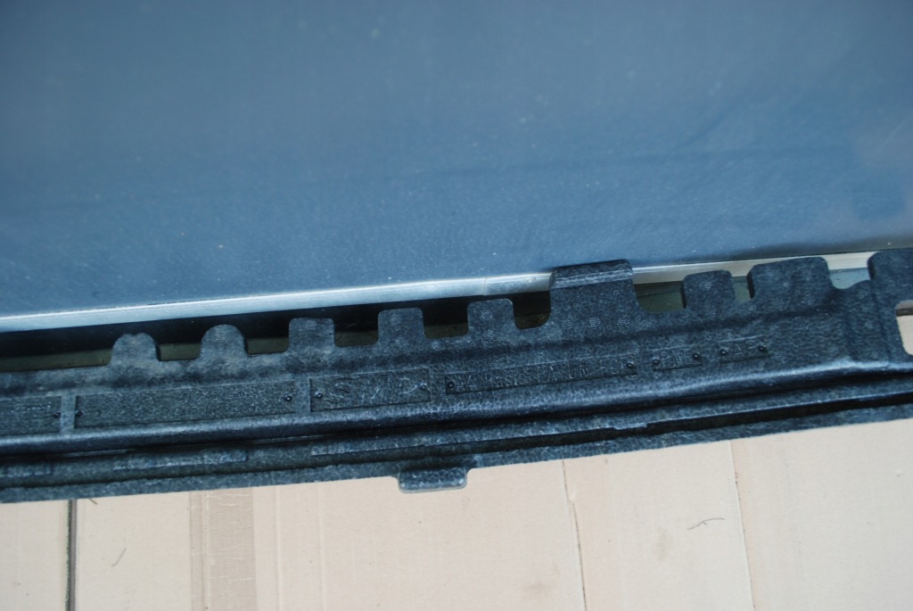 Абсорбер піна бампера перед передня audi a4 b9 s-line рестайлінг  8w0807550ap Зі Шроту