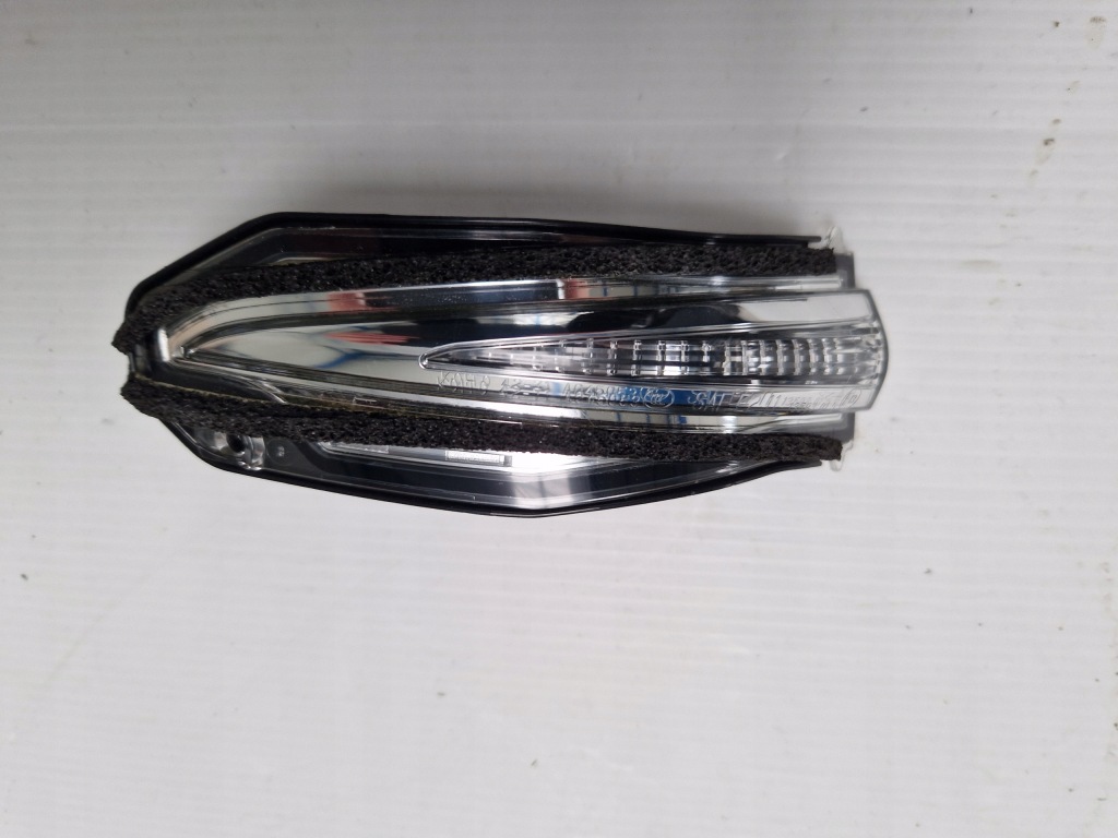 фото №1, Rav4 iv venza 4runner - поворотник дзеркало лівий