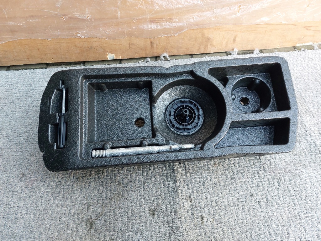 фото №1, Citroen c3 aircross пенополистирол пена багажника 23r