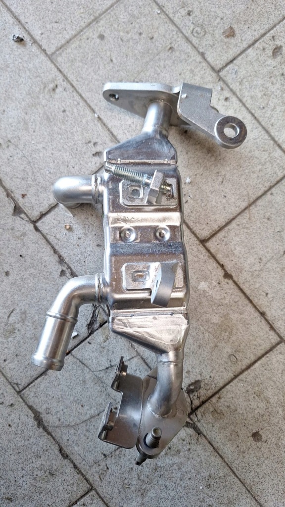 фото №1, Радиатор выхлопных газов arkana clio v 1.6 e-tech 147354pm0a