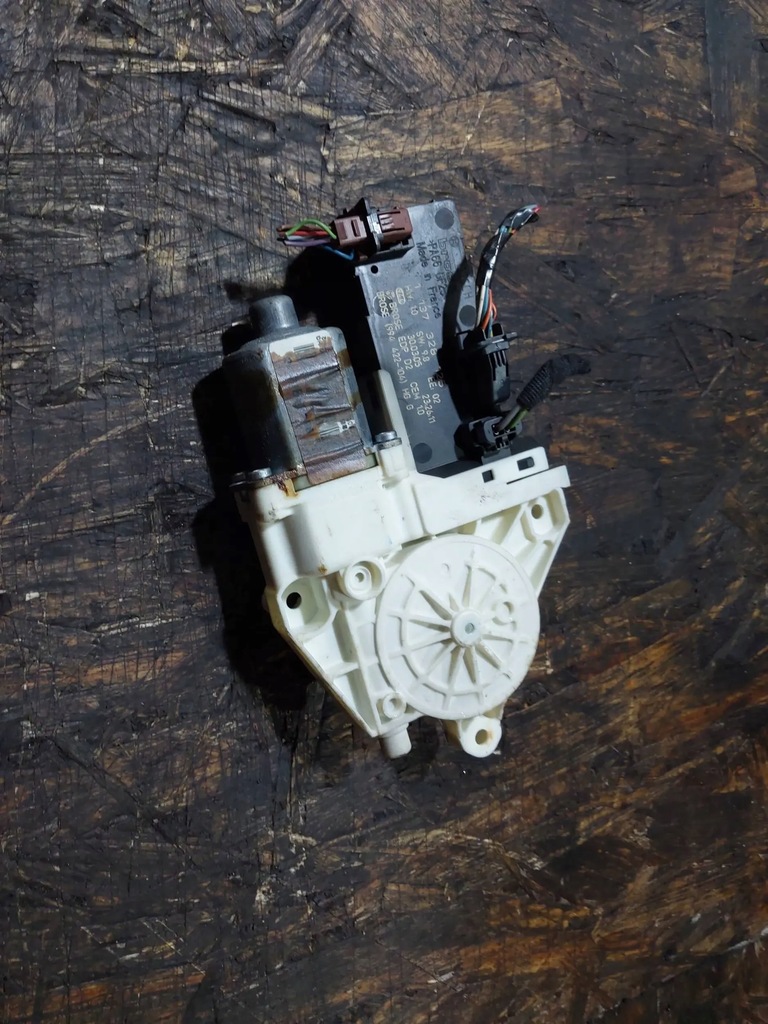 фото №8, Моторчик стекло peugeot 407 левый перед 9646594580 0130822200 1137328125