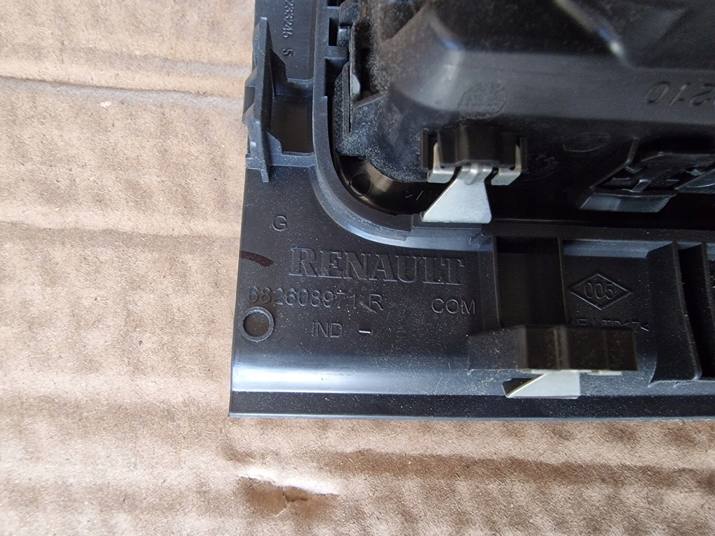 фото №3, Решітка обдув права renault master iv 682608971r