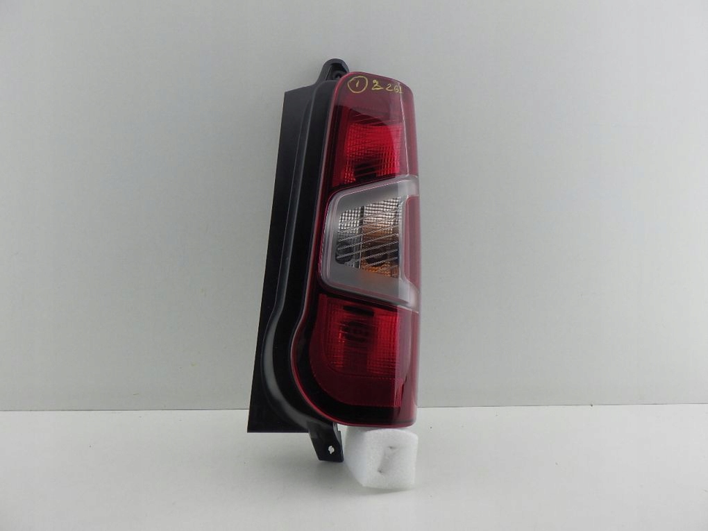 фото №1, Berlingo 4 partner iv combo e proace city 2018- лампа задняя правая